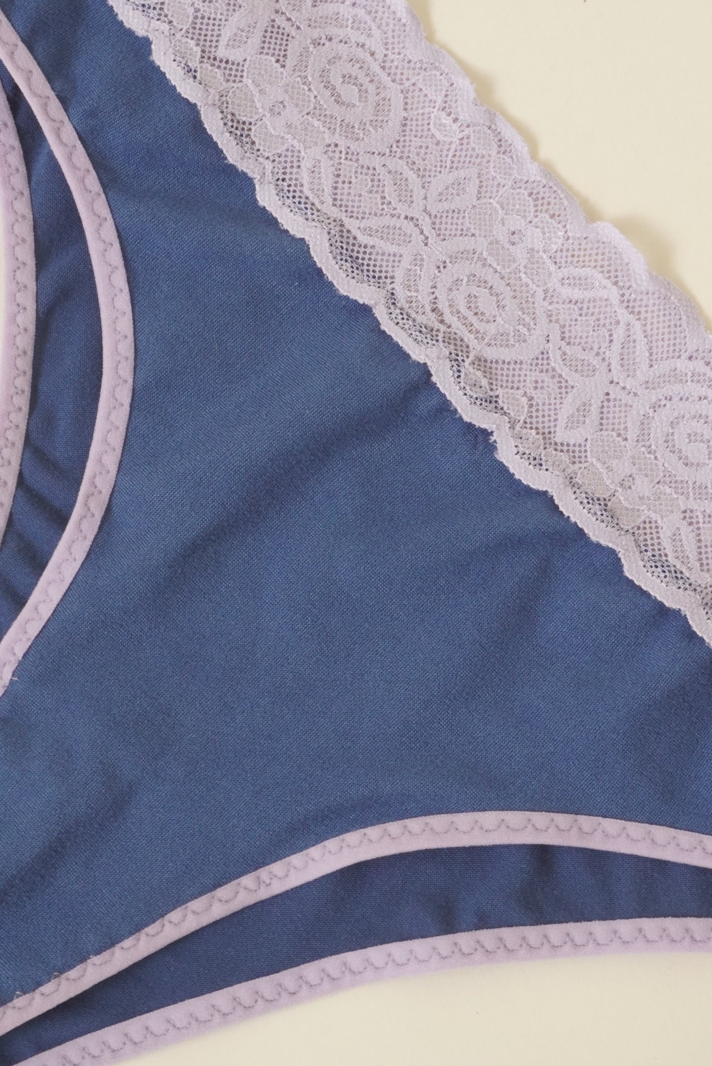 Lilazul Panty