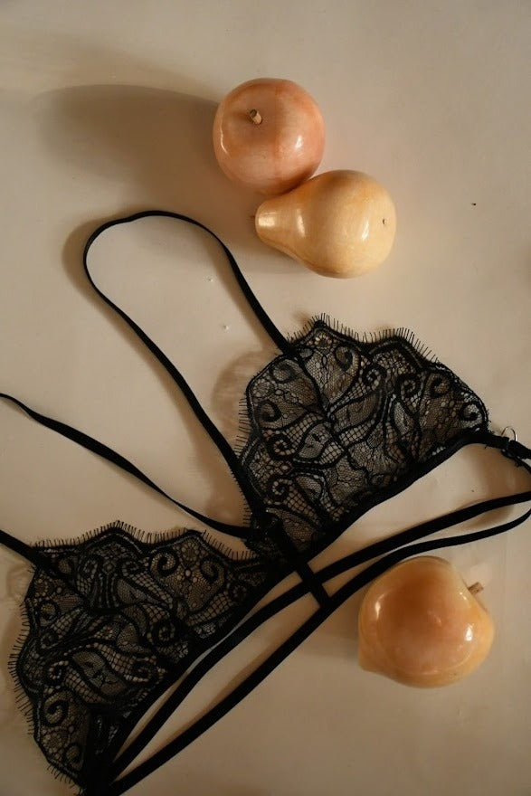Ángeles Black Lace Bralette (copas A-B)