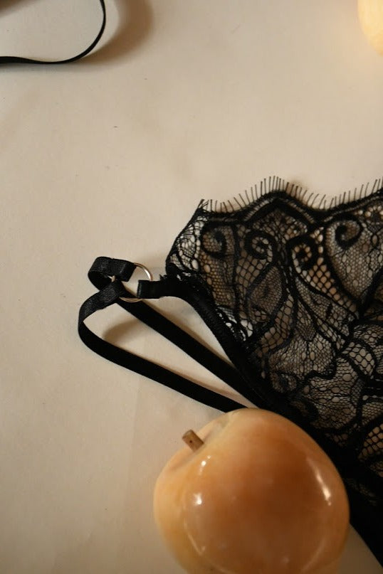 Ángeles Black Lace Bralette (copas A-B)
