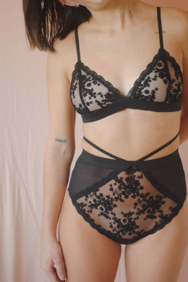 Nube Black Bralette