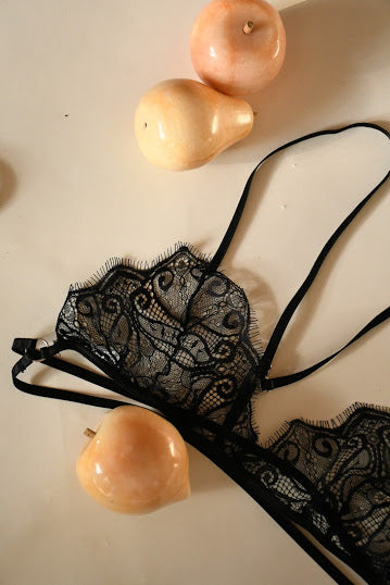 Ángeles Black Lace Bralette (copas A-B)
