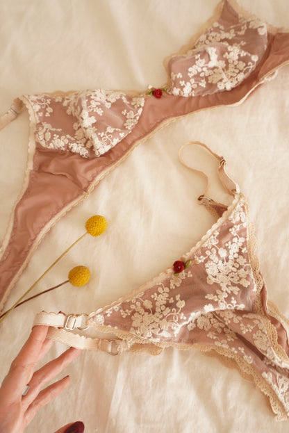 nube set brasiere + panty