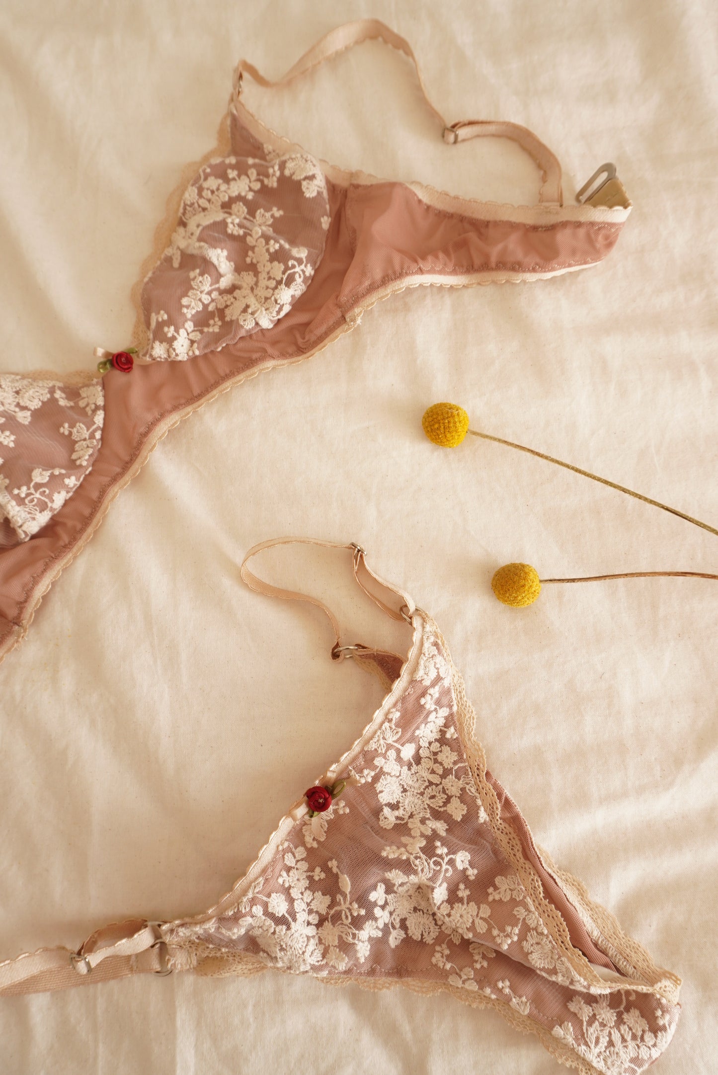 nube set brasiere + panty