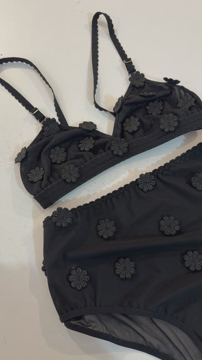 Daisies High-Med Panty